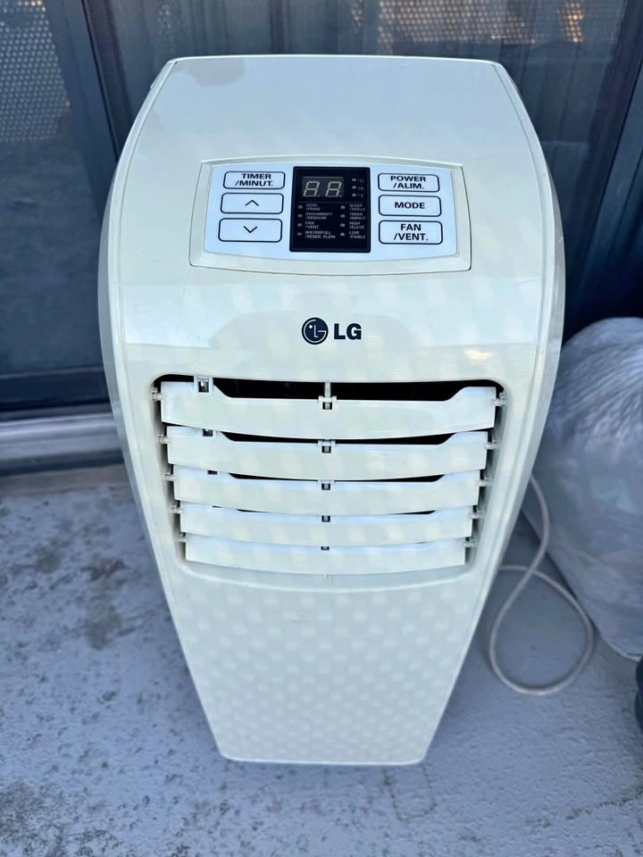 LG 8000 BTU Portable Air Conditioner. Tested/Working