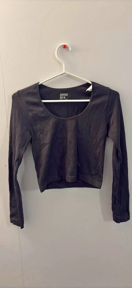 Grey top size L