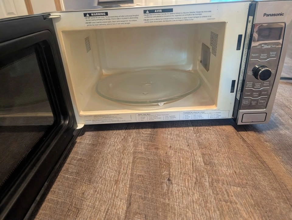 Panasonic Inverter The Genius Microwave - photo 2