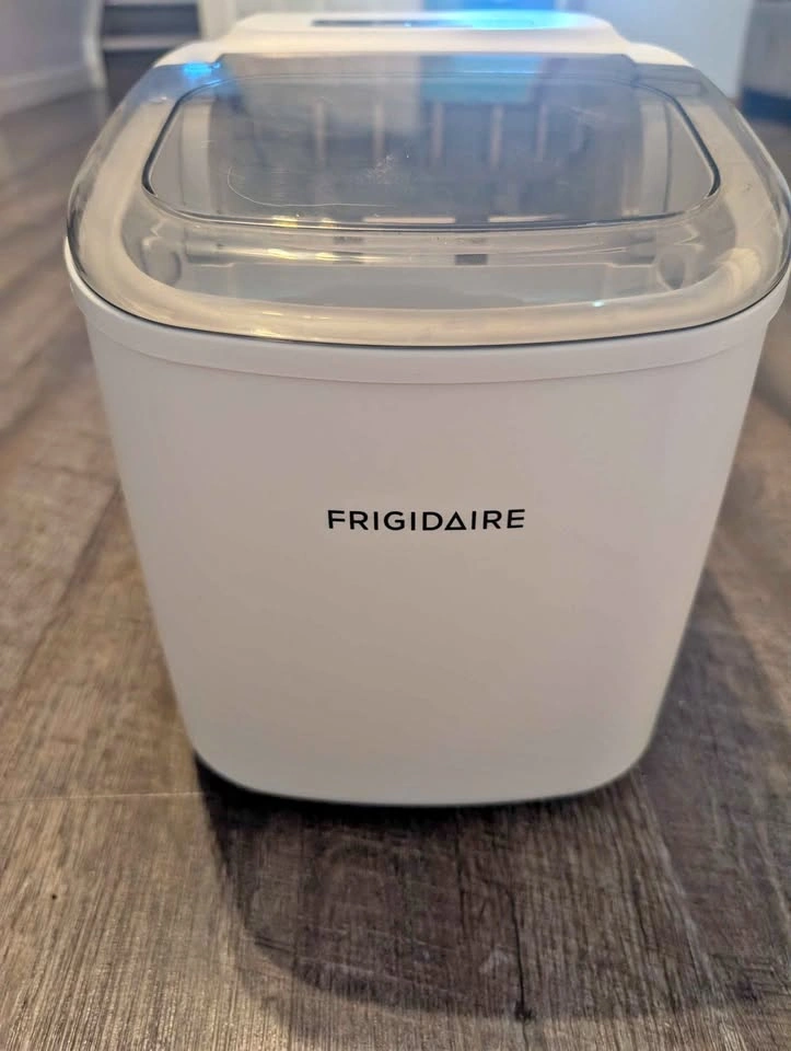 Frigidaire Counter Top Ice Maker