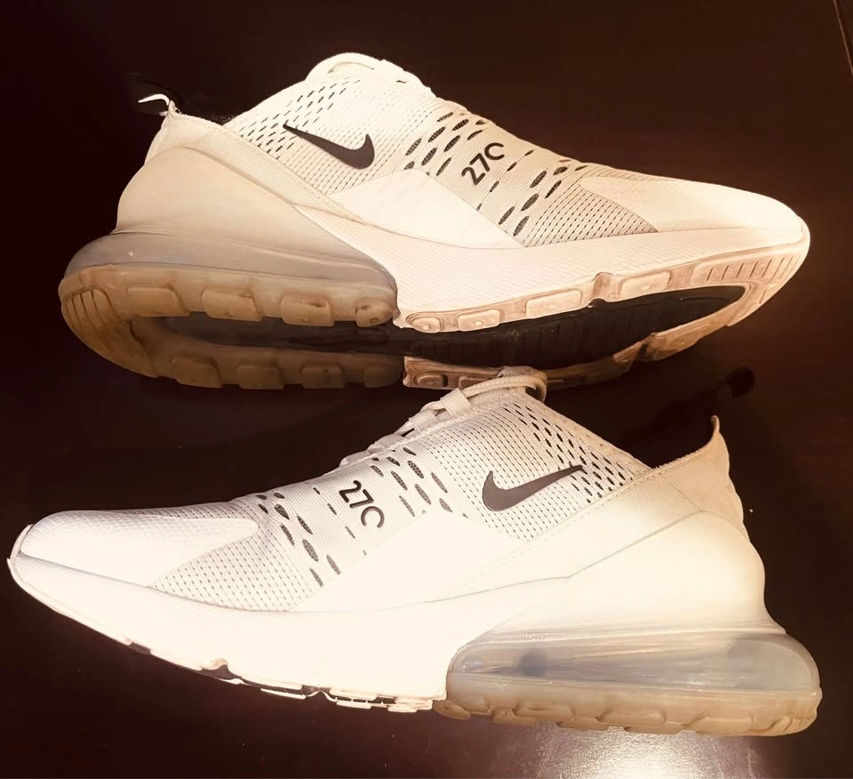 Woman’s Size 8 NIKE Air Max 270 - photo 5