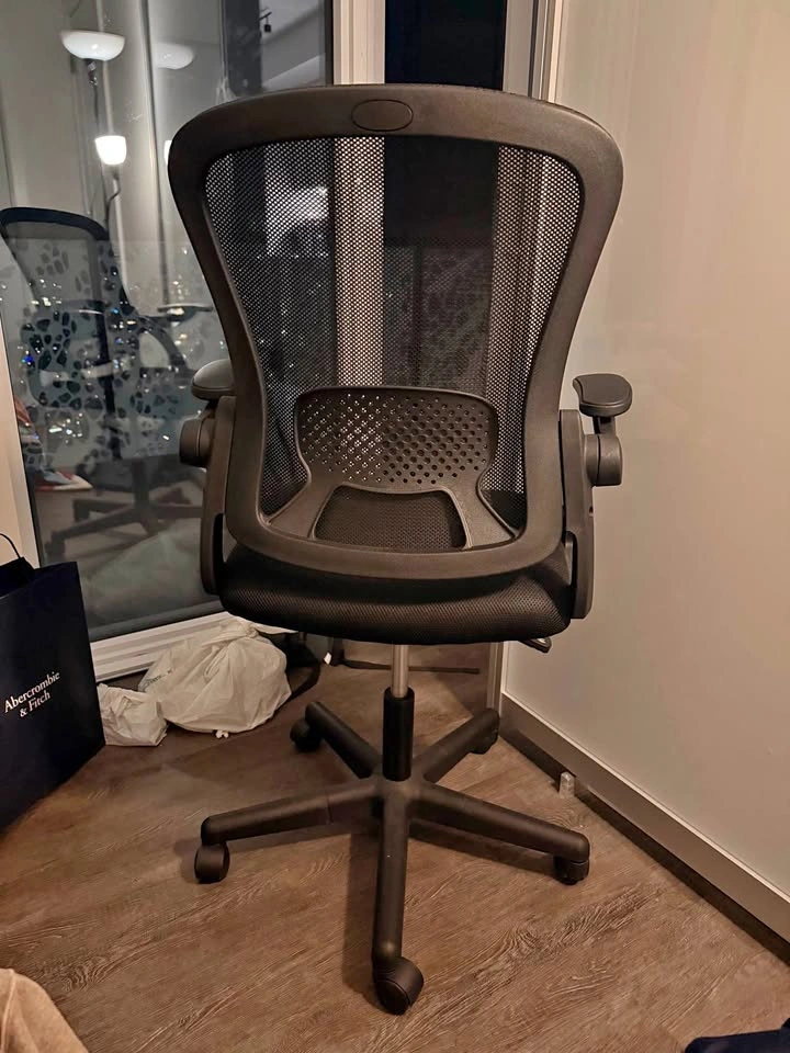 Rolling chair