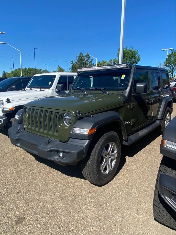2021 Jeep Wrangler - photo 2