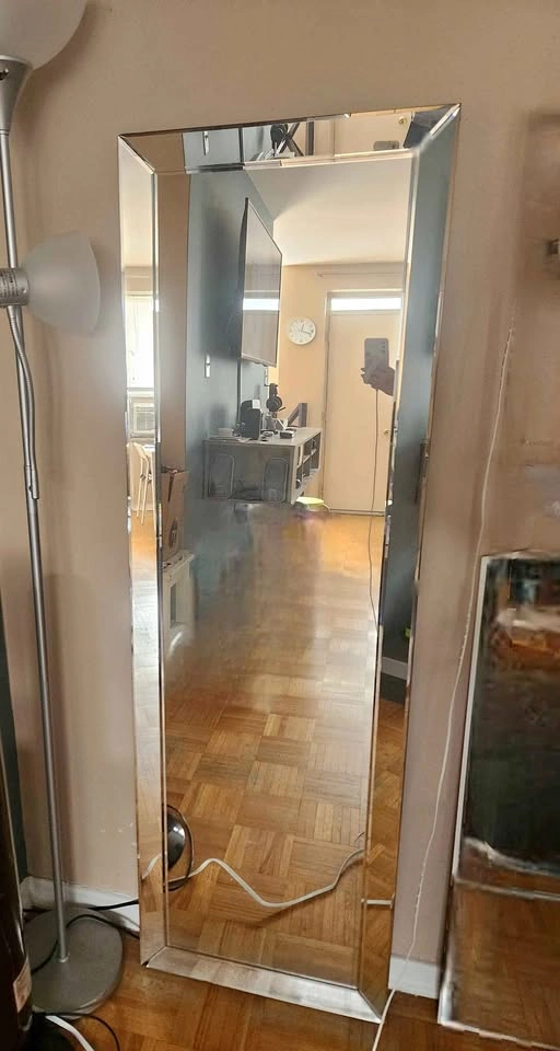 FULL LENGTH STANDING FLOOR MIRROR