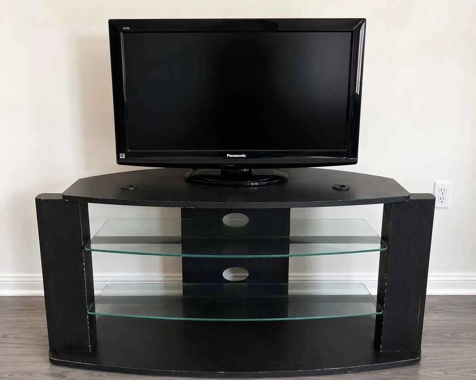 TV Stand / Entertainment Unit - photo 2