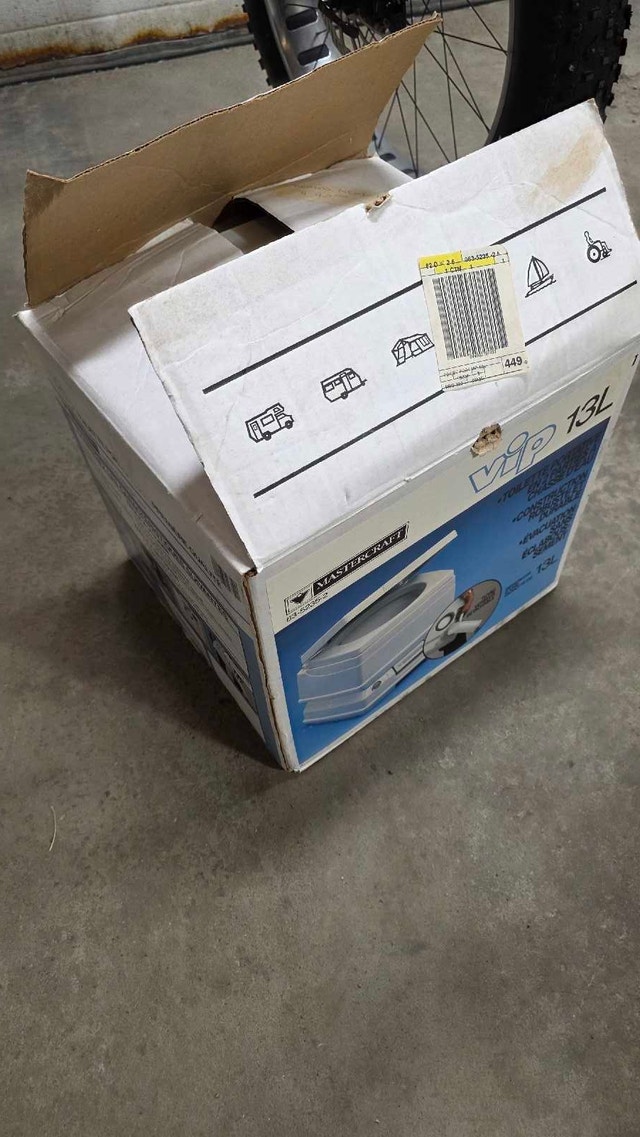 Mastercraft VIP 13L Portable Flush Toilet - photo 5