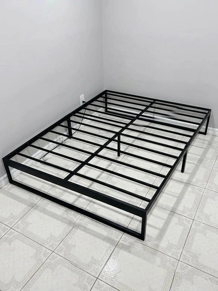 QUEEN SIZE METAL BED FRAME – LIKE NEW – ONLY $65