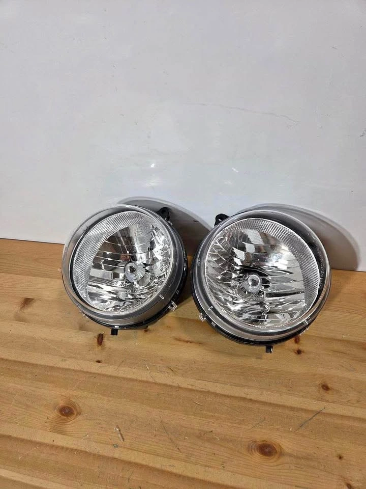 Jeep Liberty Headlights Set 2005-2007 – Driver & Passenger Side