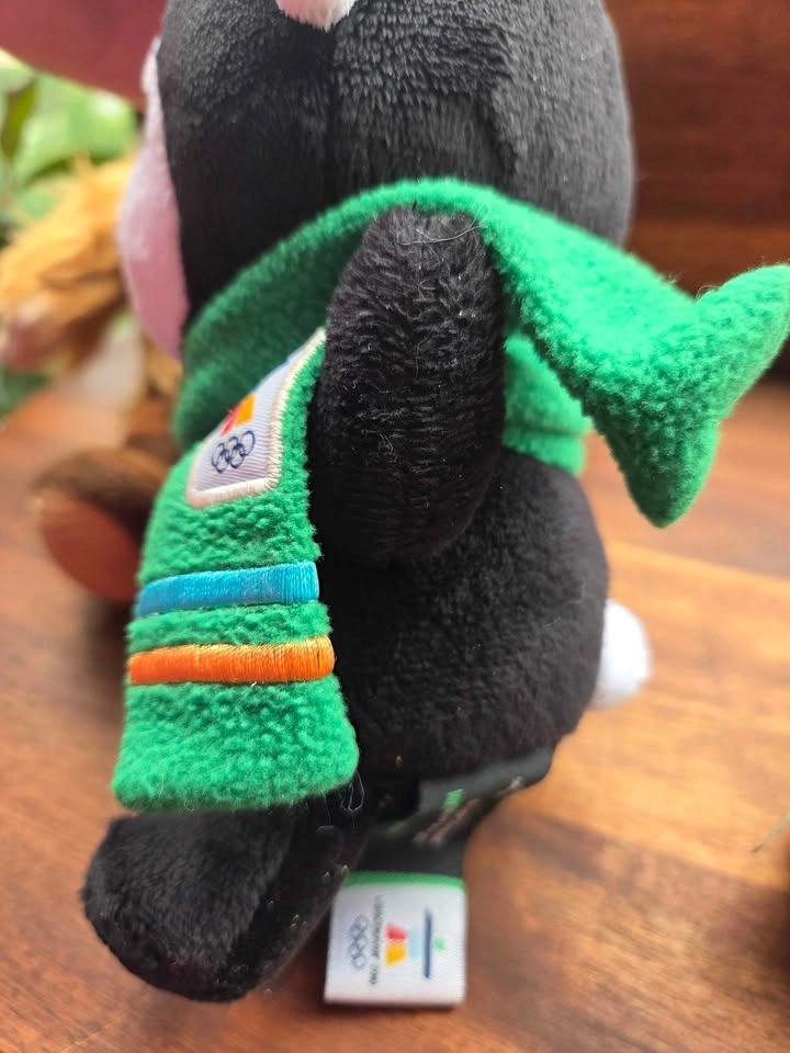 Miga Official 2010 Olympic Mascot - photo 5