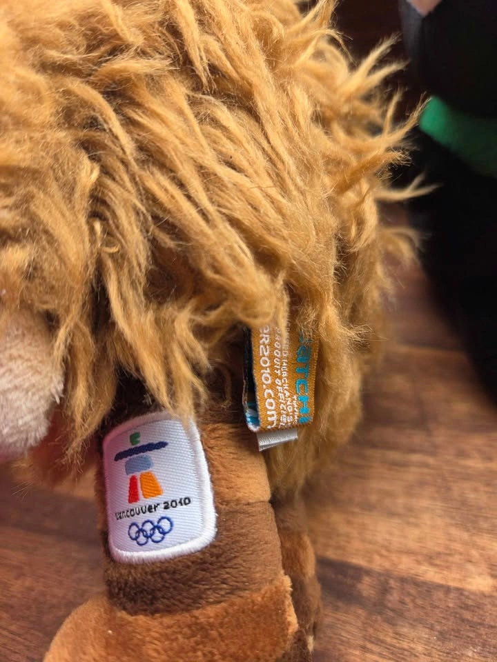 Quatchi Official 2010 Olympic Mascot Plush - photo 5