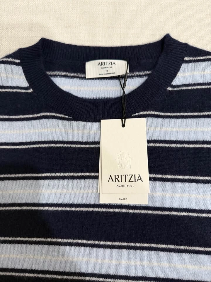 Aritzia Bare Cashmere Bloor Shortsleeve Sweater Size M NWT - photo 3