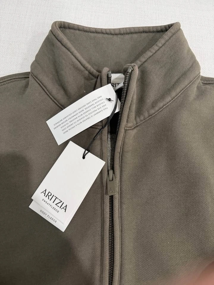 Aritzia Cozy Sweatfleece Boyfriend 1/2 Zip Size S NWT - photo 2