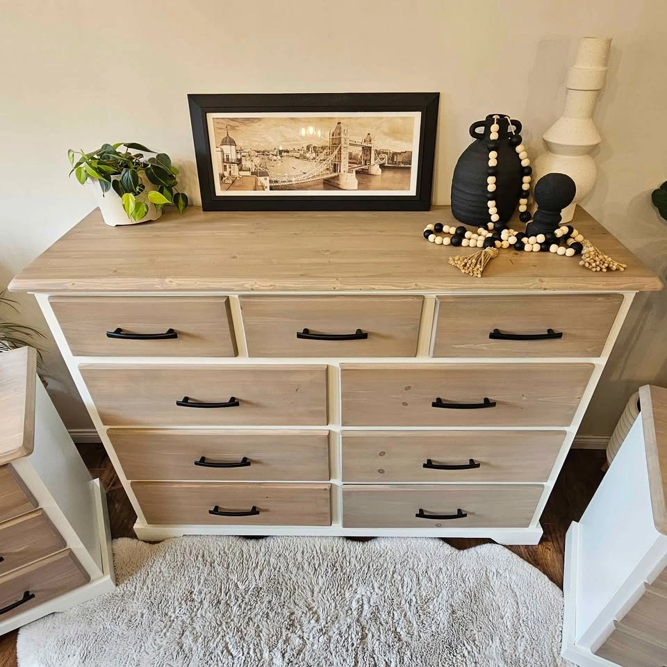 Refinished Solid Wood Dresser and 2 Nightstands Set - photo 5