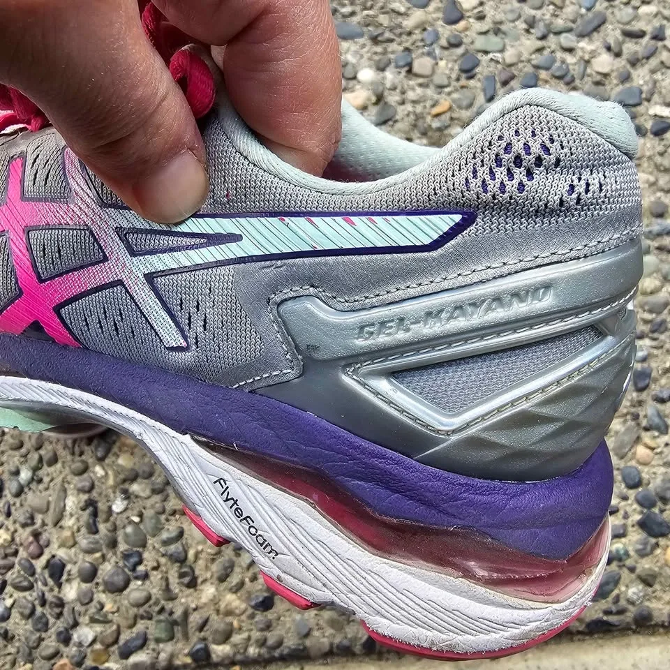 ASICS Gel-Kayano 24 Running Shoes (Women's Size 6) - photo 4