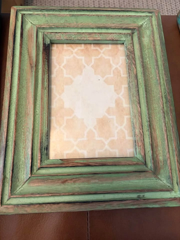 Distressed Photo Frames - photo 3