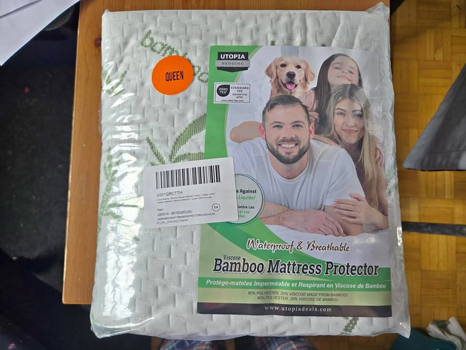 BRAND NEW: Queen Size Fitted-Sheet Style Mattress Topper