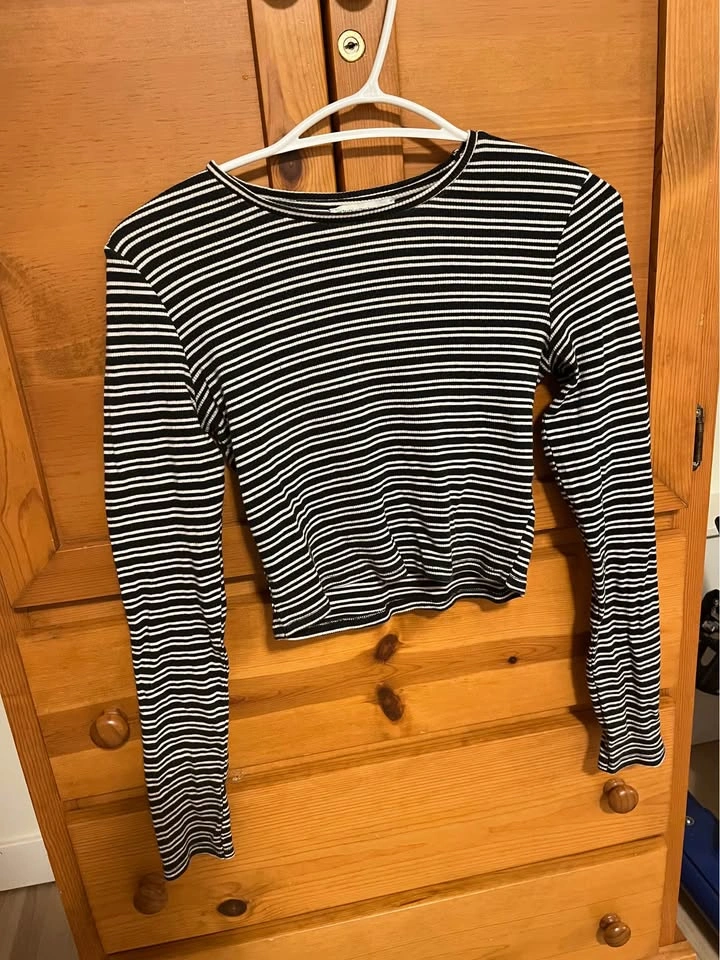 Women’s clothes (all for 15$) - photo 5