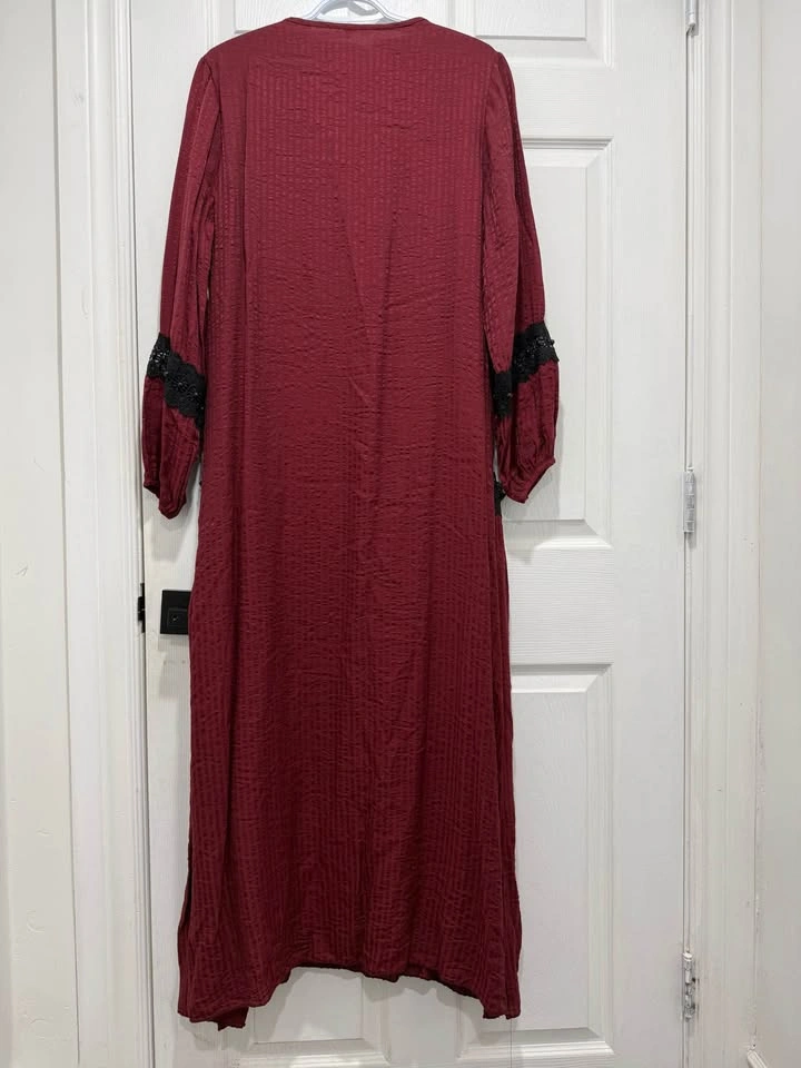 Elegant Burgundy Modest Maxi Dress w/ Black Lace - photo 2