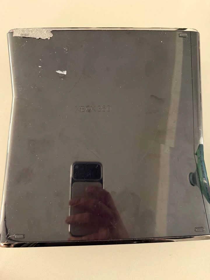 Xbox 360 Slim Console Only Untested AS IS For Parts Repair - photo 2