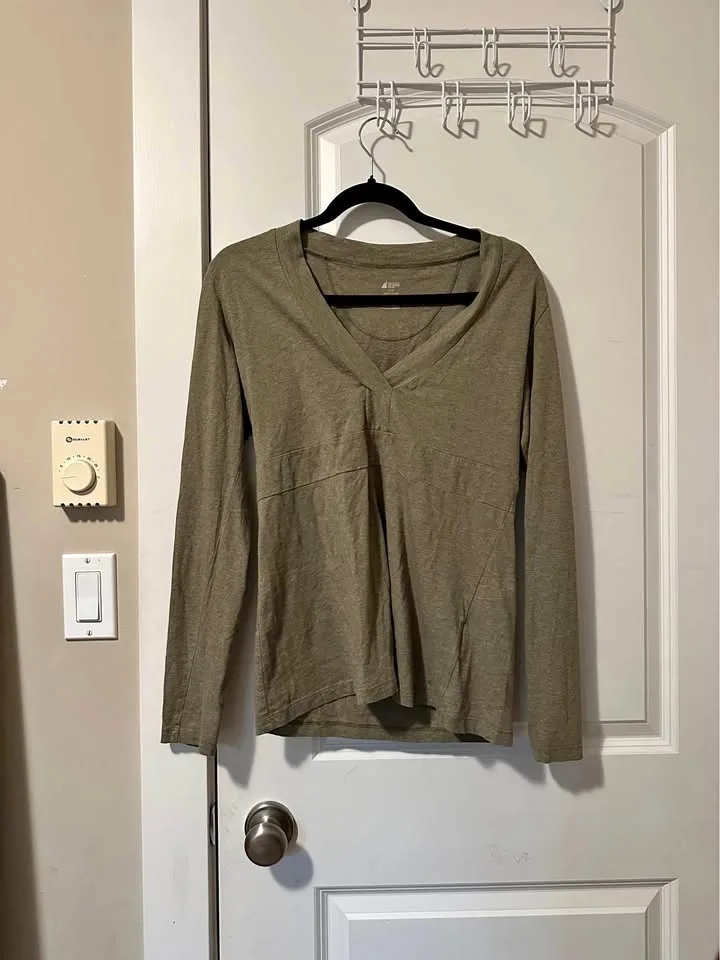 MOVING SALE $5 Items thumbnail