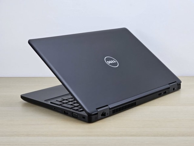 Dell Latitude 5580 Business Laptop (Core i5, 8GB RAM, 256GB SSD) - photo 4