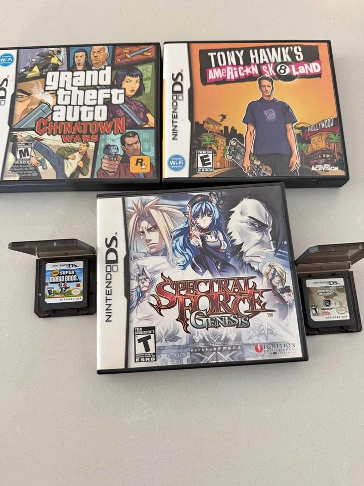 Nintendo DS 8 Game Lot GTA Chinatown Wars Mario Bros Tony Hawk