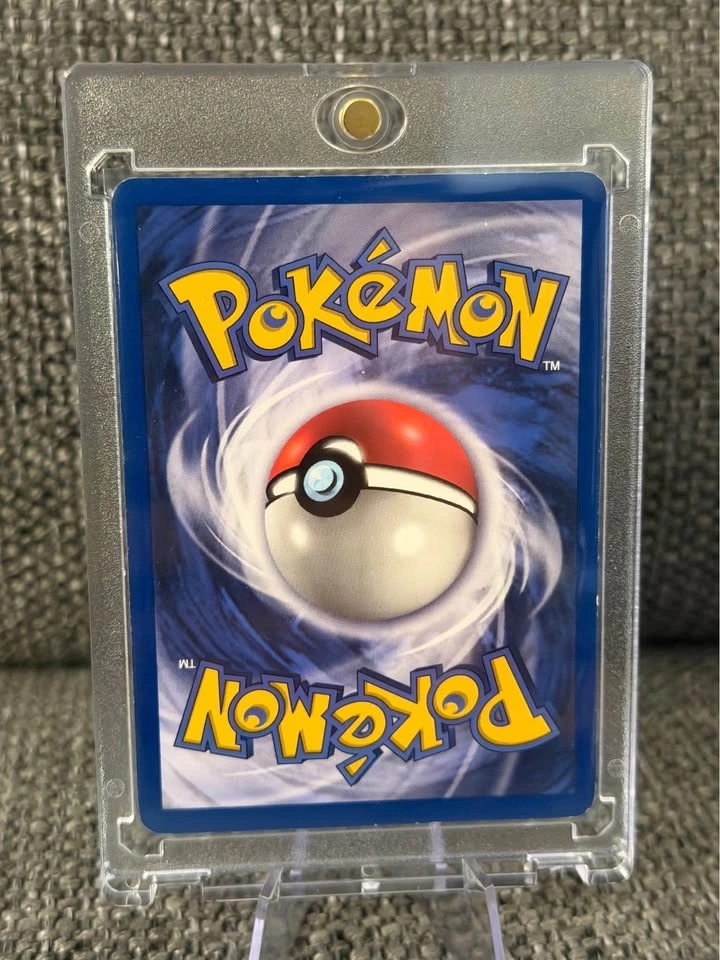 1st Edition Jungle Pikachu - photo 4