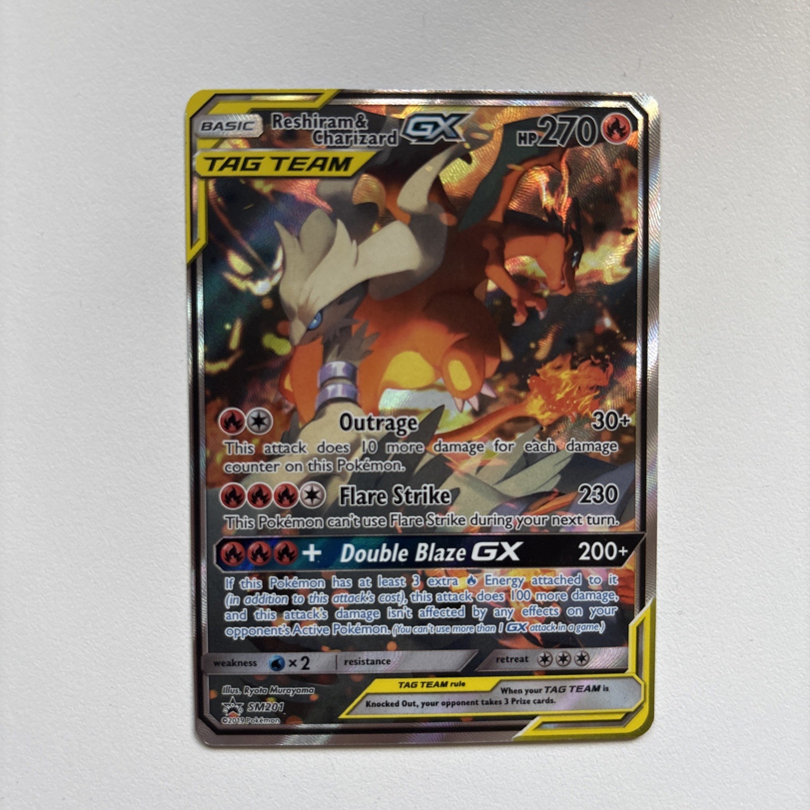 Reshiram & Charizard GX - SM201 - Pokemon Sun & Moon Promo
