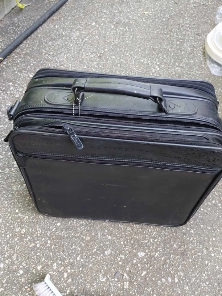 Targus laptop briefcase / Business messenger bag. Fits up to 15. - photo 2