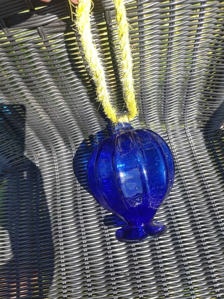 Vintage Hand Blown Cobalt Blue Hot Air Balloon Suncatcher - photo 2