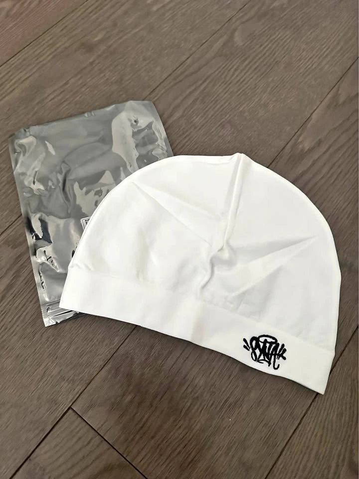 White Syna Skull Cap