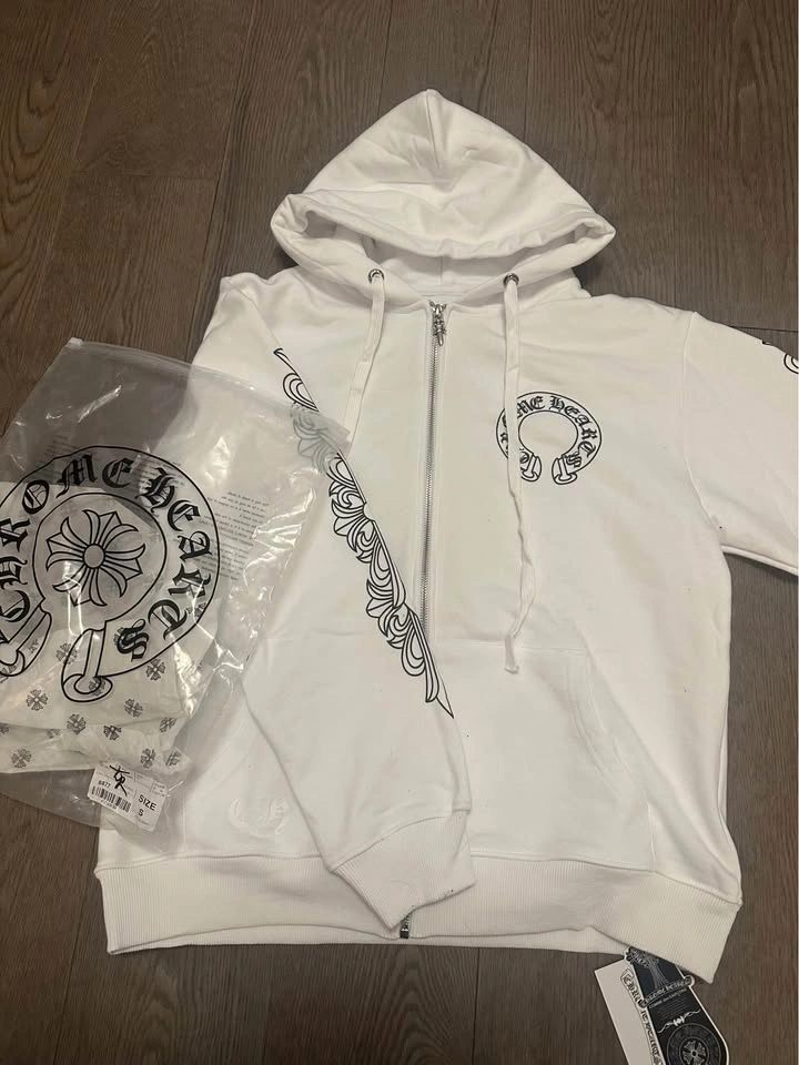 Chrome Hearts Hoodie- Size Small - photo 2