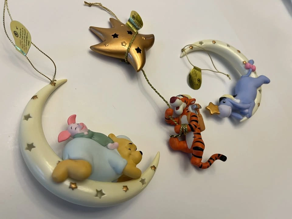 Set 3 - Bradford Editions Pooh’s Slumbertime Adventures Ornament - photo 2