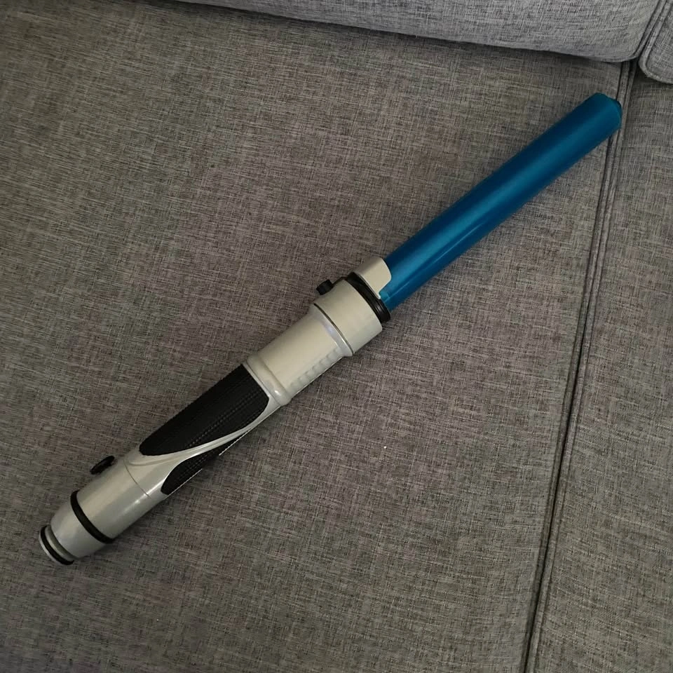 Star Wars Blue Light Up Toy Lightsaber - photo 2