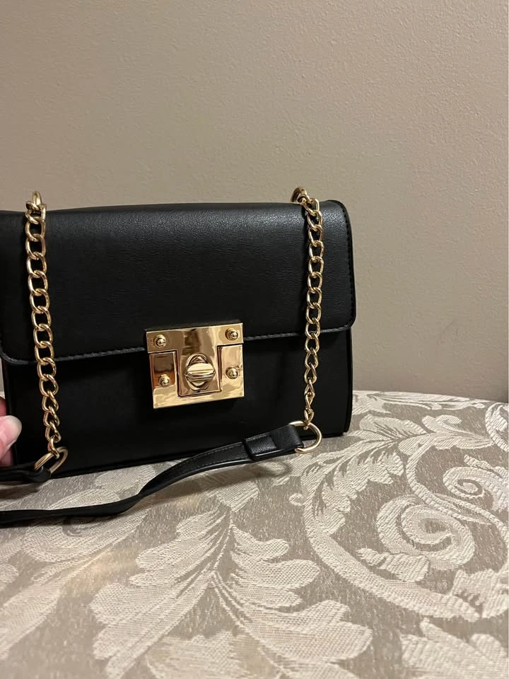 Black Purse, 8.5” long x 6.5” tall - photo 2