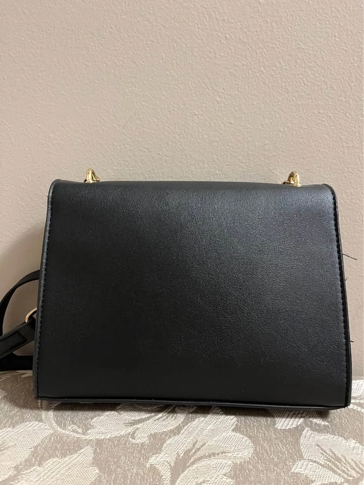 Black Purse, 8.5” long x 6.5” tall - photo 4