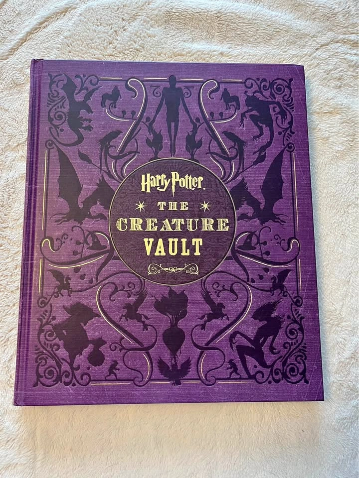 Harry Potter - The Creature Vault, hardcover book