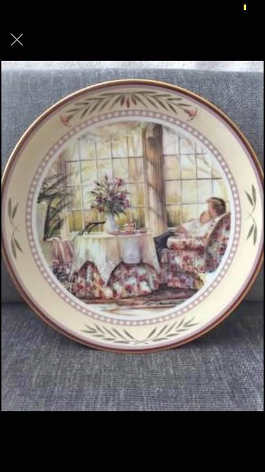“Mothers Arms” Decorative Collectors Plate #7205. By Trisha Roma