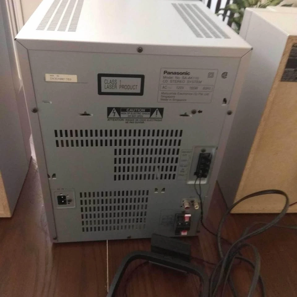 Panasonic Stereo, 13” x 8” x 9”, 5 CD changer, No Remote - photo 5