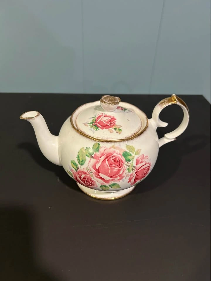 Queen Anne Fine China Tea Set- Lady Margaret - photo 2