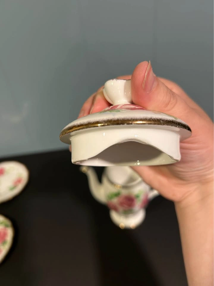 Queen Anne Fine China Tea Set- Lady Margaret - photo 4