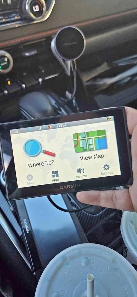 Garmin DriveAssist 50 LMT GPS Navigator