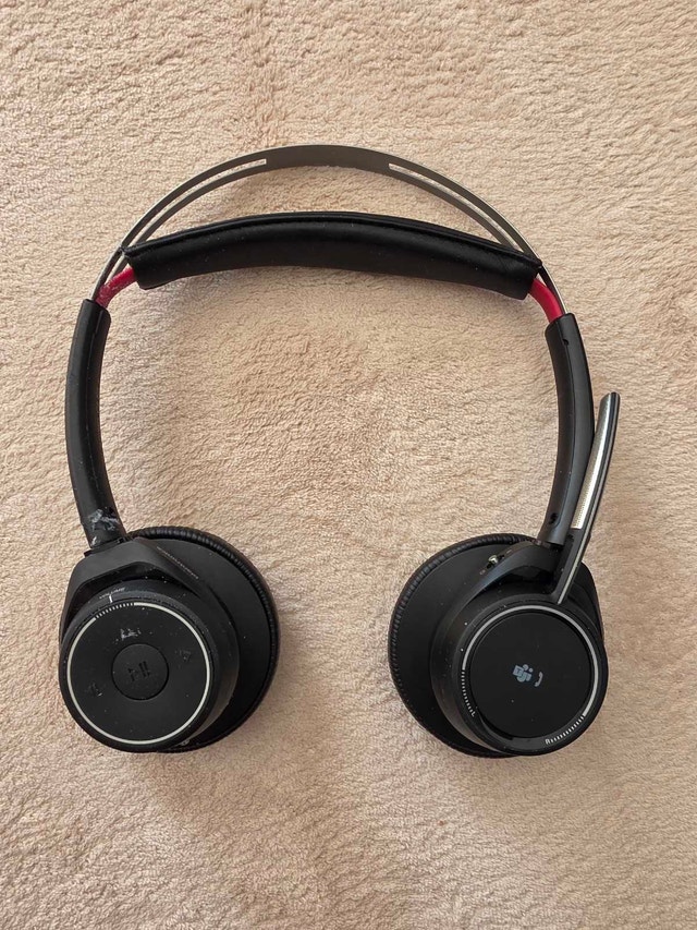 Poly Voyager Headset