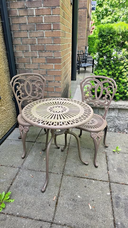 Bronze Metal Patio Bistro Set – Butterfly Design
