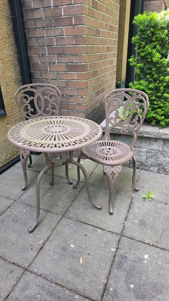 Bronze Metal Patio Bistro Set – Butterfly Design - photo 2