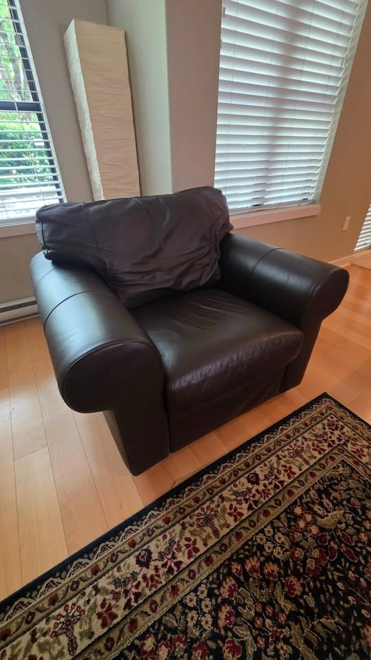 IKEA Genuine Leather Armchair – Dark Brown – Excellent Condition - photo 2