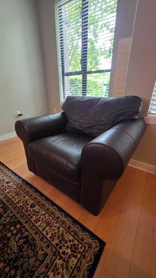 IKEA Genuine Leather Armchair – Dark Brown – Excellent Condition - photo 4