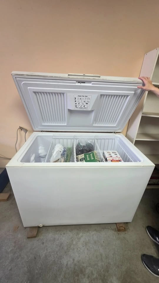 Kenmore 14.8 Cu. Ft. Chest Freezer – Garage Ready - photo 5