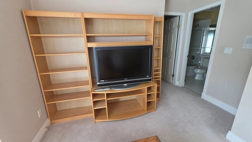 Solid Maple Entertainment Center – Modular Centre Piece (only) - photo 2