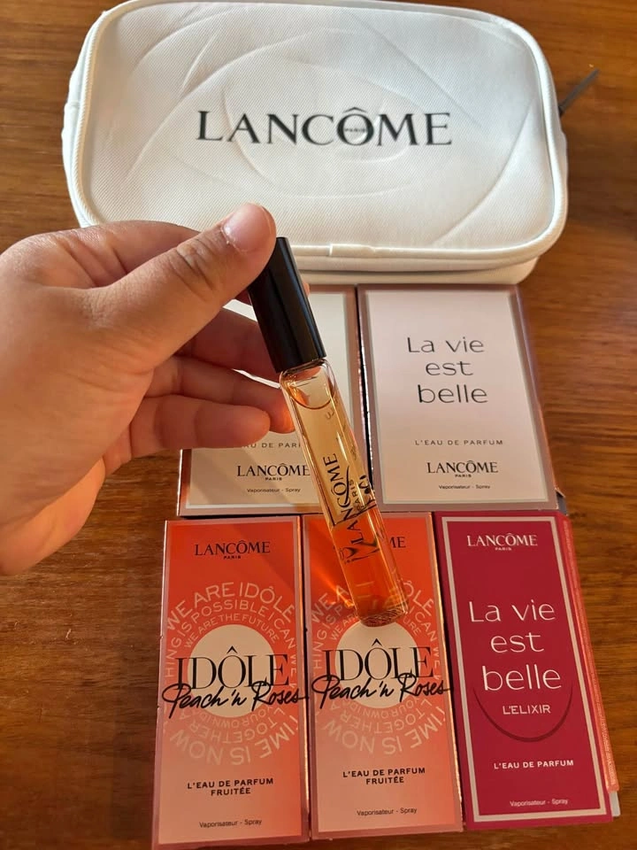 Lancôme Perfume Set: Tresor Rollerball, 5 Mini Samples, Bag